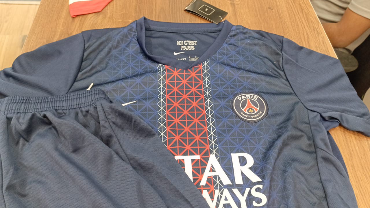 Paris Saint-Germain Home Football Jersey 25/26 Set